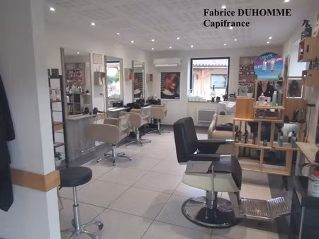 très beau salon de coiffure