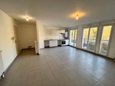 location appartement 3 pièces 64 m² à hardricourt (78250)  995 €