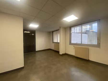 location locaux professionnels 25 m² à limoges (87000)  500 €