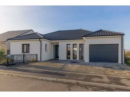 proche courcelles-chaussy - magnifique plain-pied recent 146 m2 - garage-piscine – dpe a