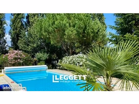 maison 9 pièces 207 m²