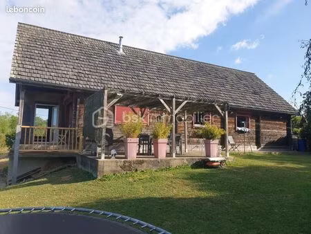 propriété 4 pièces 114 m²