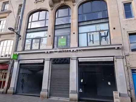 local commercial a louer