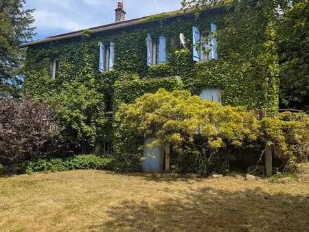 grande maison 8 p. 218 m² + grange 140 m² sur 30 ares arborés