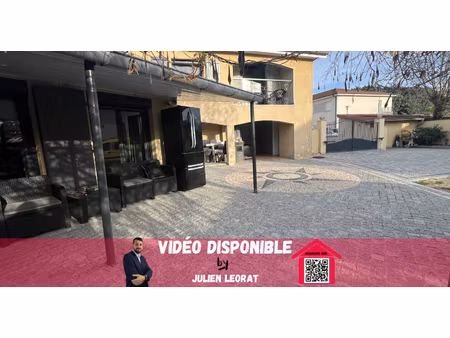 maison familiale rénovée avec 4 chambres  balcon et terrain ? beaurepaire