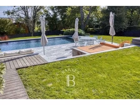 villa de 5 chambres de luxe en vente sauverny  auvergne-rhône-alpes