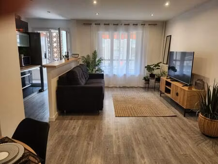 location appartement 2 pièces 50 m² à saint-laurent-du-var (06700)