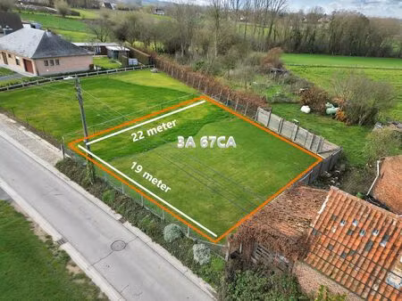 perceel grond voor open bebouwing op 3a 67ca