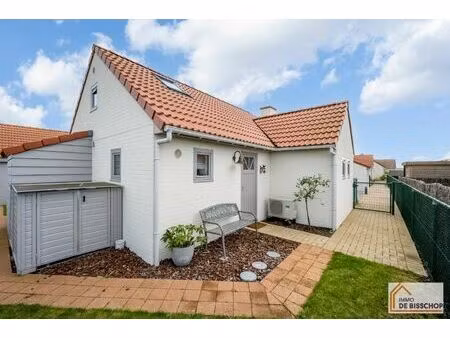 prachtige vakantiewoning met 3 slaapkamers op wandelafstand van zee