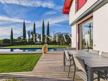 maison de luxe à vendre à arcangues : 2 225 000 € | 220m²