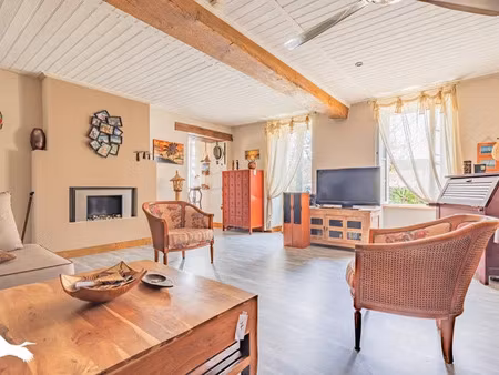 vente maison 4 pièces 113 m² à tonnay-charente (17430)  223 650 €