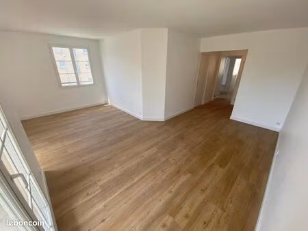 port cergy f4 entierement refait a neuf - residence calme et recherchee