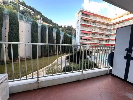 menton - garavan. idéal investissement  beau studio rénové avec balcon dans une résidence.