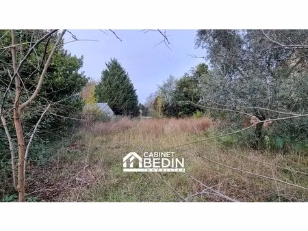 terrain 1062 m²