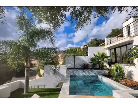 vente maison 5 pièces 109 m² à le lavandou (83980)  865 000 €