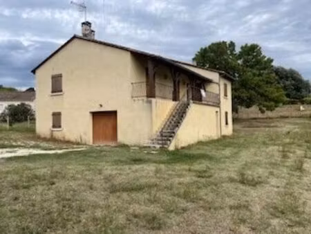 généreuse bâtisse