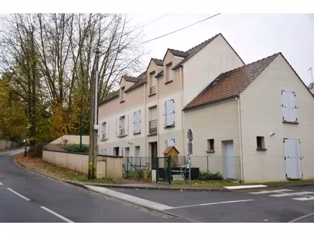 location meublée appartement 2 pièces 40 m² à maffliers (95560)  850 €