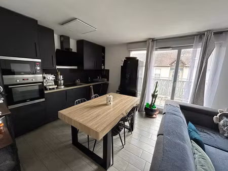 location meublée appartement 2 pièces 56 m² à villepinte (93420)  1 290 €