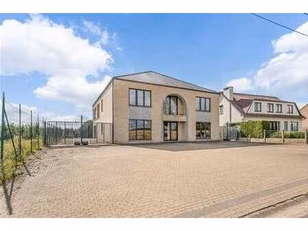 commerce avec appartement