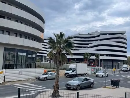 1 place de parking à l'année au cap d'agde résidence orion au port