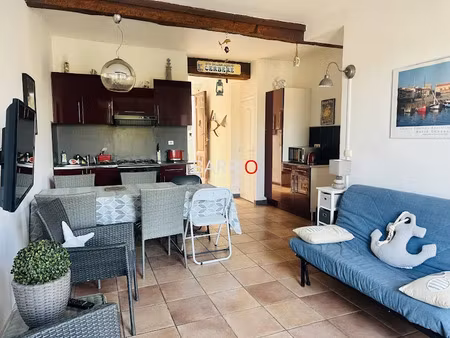 location meublée appartement 2 pièces 34 m² à port-vendres (66660)  500 €