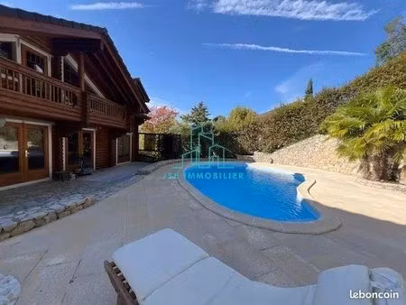 chalet 5 pièces 218 m²