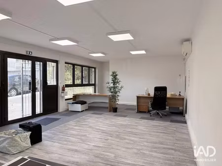 location locaux professionnels 77 m² à toulon (83000)  898 €
