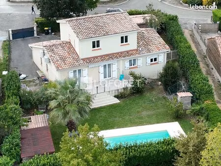 propriété 6 pièces 147 m²