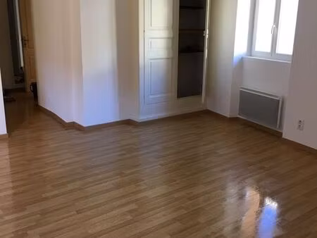 3 pièces traversant puget theniers