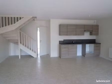 a louer jolie maison t4 au coeur de charnay lès macon