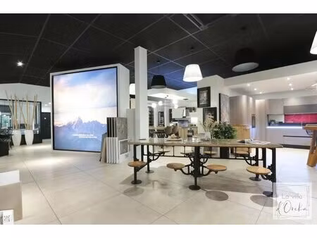 superbe espace commercial de 558m2  nord des landes