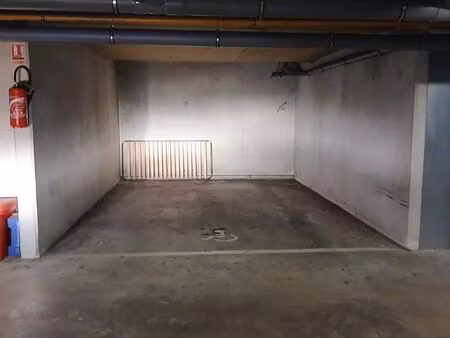 grand garage en box ouvert – 21 m2
