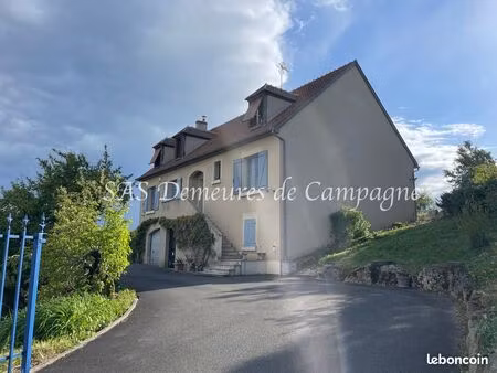 aux pieds de sancerre  propriété de 226m2 avec volumes