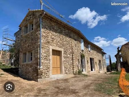 recherche maison pour 4 personnes :)