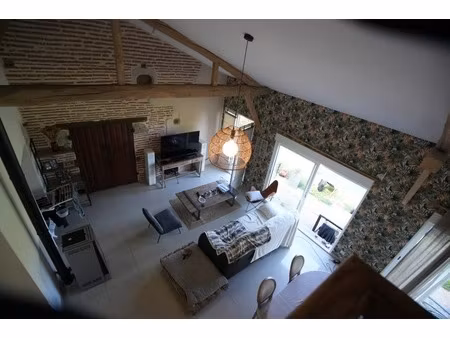 maison de 4 chambres +dépendance de 166m² à 1h de bordeaux  3h de paris