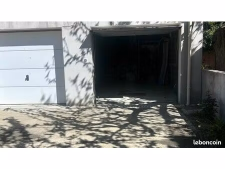 garage 18m2 avec eau et électricité aux marines de bravone
