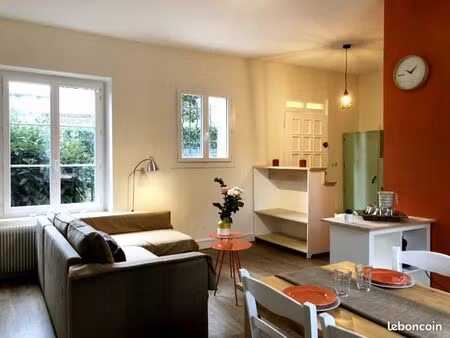 charmante maison rénovée avec jardin et terrasse – plateau de saint-rambert (lyon 9e)