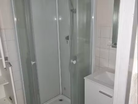 loue appartement centre ville vivonne