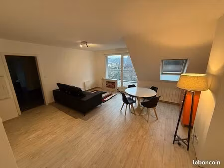 appartement t2 en attique meublé - 50m2
