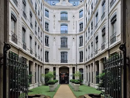 location bureau 6 pièces