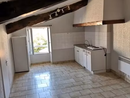 location appartement 2 pièces 32 m² à niort (79000)  495 €