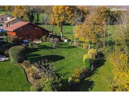 chalet 6 pièces 148 m²