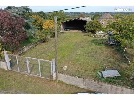 ? hangar agricole ? d’environ 270m² sur terrain d’environ 1000m² ㅤ