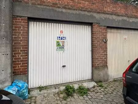 garage. offre àpd 12.000€