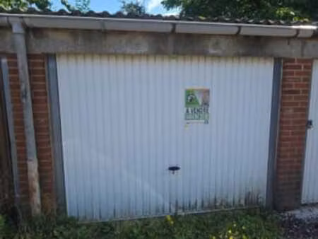 garage. offre àpd 12.000€