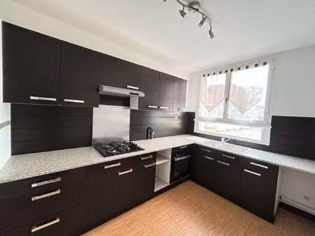 location appartement 3 pièces au mans madeleine (72000) : à louer 3 pièces / 66m² le mans 