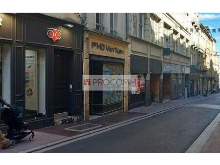 local commercial à louer