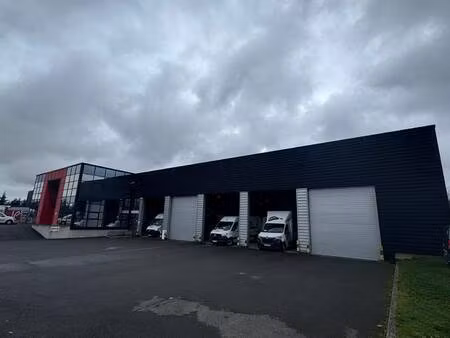 local d'activités à louer