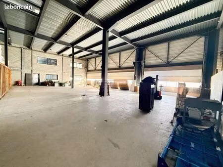 local industriel 276 m²
