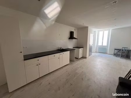 maison de village 3 pièces 90 m²